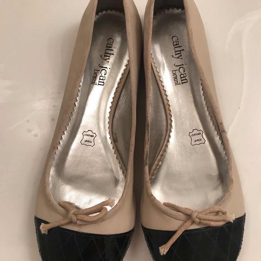 NVR been worn Cathy Jean flats sz 10m *Runs small